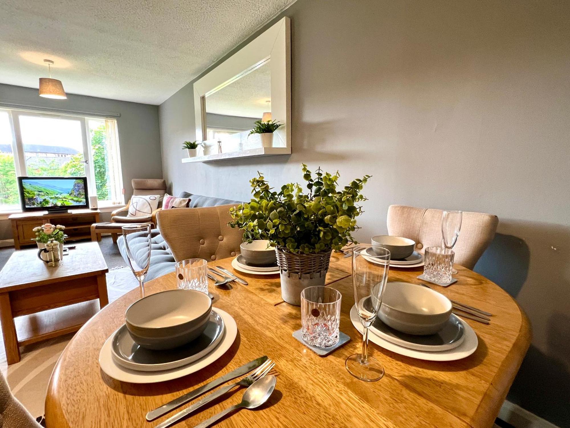 Spacious 2 Bed-Flat In Glasgow City - Free Parking מראה חיצוני תמונה