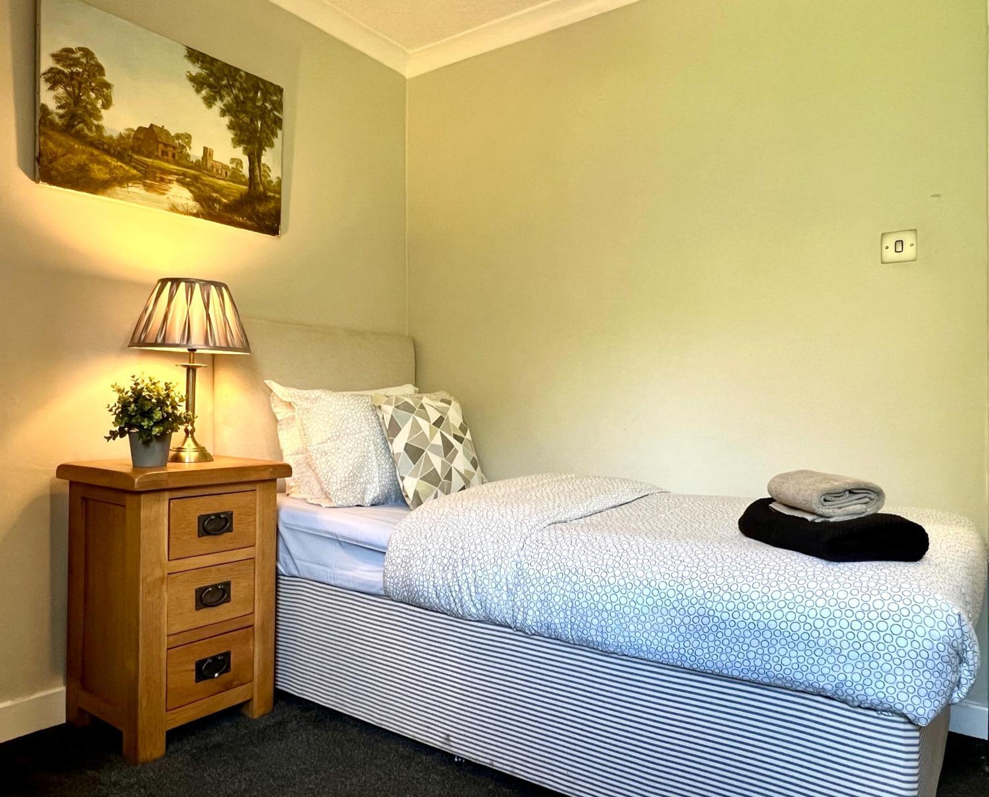 Spacious 2 Bed-Flat In Glasgow City - Free Parking מראה חיצוני תמונה