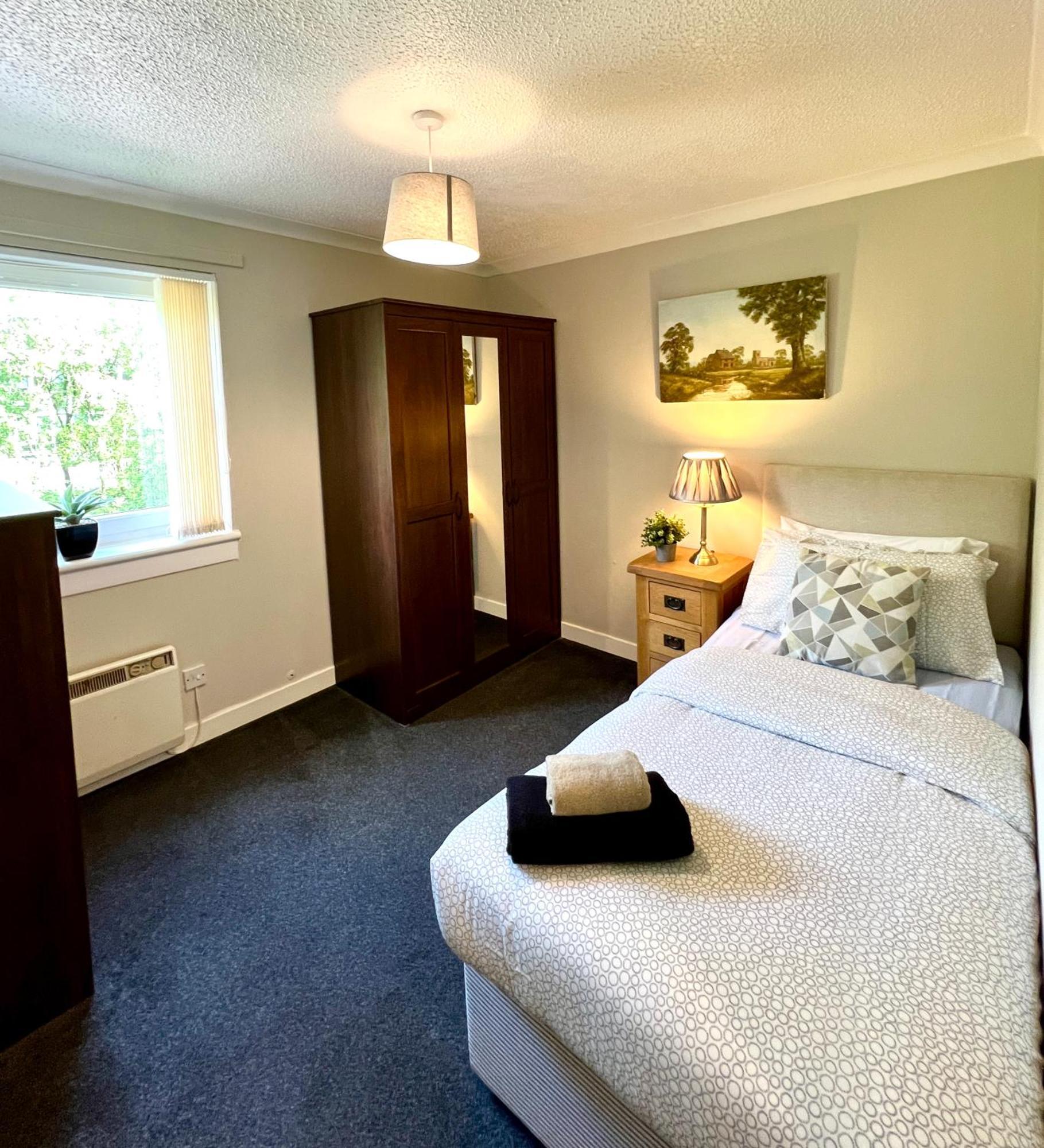 Spacious 2 Bed-Flat In Glasgow City - Free Parking מראה חיצוני תמונה