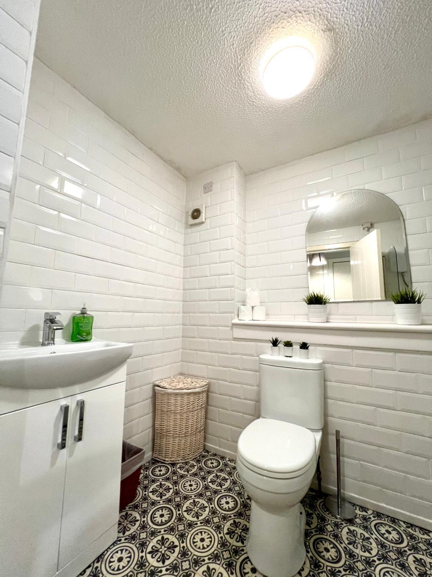 Spacious 2 Bed-Flat In Glasgow City - Free Parking מראה חיצוני תמונה